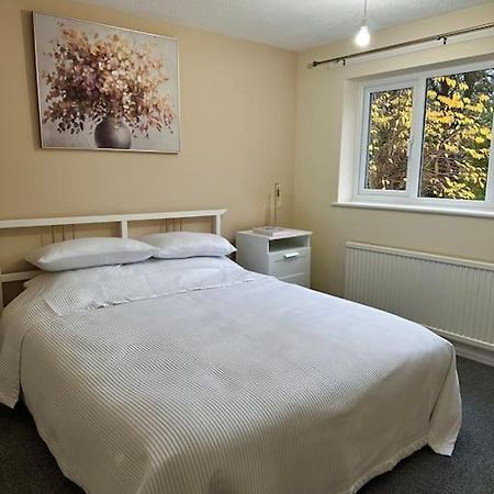 Stylish 2 Bedrooms Flat In A Quiet Cul-De-Sac Area, Near Sheffield City Centre With Free Parking Екстериор снимка