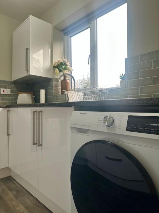 Stylish 2 Bedrooms Flat In A Quiet Cul-De-Sac Area, Near Sheffield City Centre With Free Parking Екстериор снимка