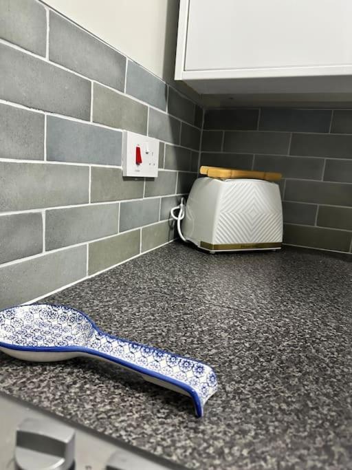 Stylish 2 Bedrooms Flat In A Quiet Cul-De-Sac Area, Near Sheffield City Centre With Free Parking Екстериор снимка
