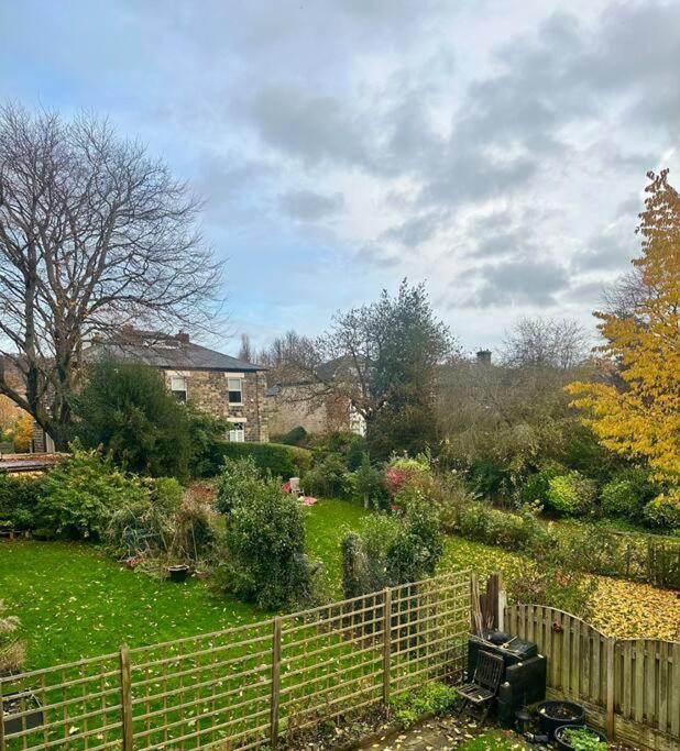 Stylish 2 Bedrooms Flat In A Quiet Cul-De-Sac Area, Near Sheffield City Centre With Free Parking Екстериор снимка